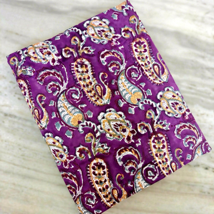 Tela de algodón estampada a mano con motivos florales, elegante, ecológica, reutilizable, personalizada, proveedor de tela estampada a mano para pedidos al por mayor. - Product Image 1