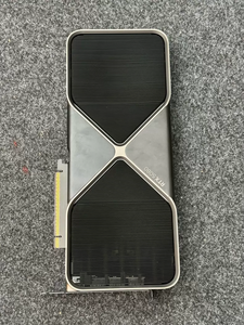 การ์ดจอ RTX 5080 16GB GDDR7 PCIe 5.0 X16 สำหรับเดสก์ท็อป เล่นเกมส์ ดีลีลีนท์ ฝึกสอน AI พร้อมพัดลมระบายความร้อน - Product Image 3