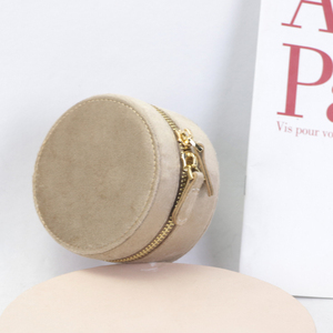 Petite pochette de rangement pour colliers et bagues en velours, fermeture éclair tout autour, étui de voyage en velours, forme ronde, étui à bijoux pour femmes - Product Image 1