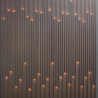 Panneaux muraux LED WPC de style moderne pour la décoration intérieure d'hôtel, design rayé, étanches, divertissement, garantie 5 ans