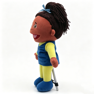 Marioneta de mano personalizada de niña, marioneta de niña afroamericana, marioneta de personaje infantil, marioneta de niña de peluche, marioneta infantil diversificada - Product Image 1
