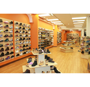 Exhibidor creativo de alta calidad para tienda de zapatos, mueble de pared deportivo de pie - Product Image 5