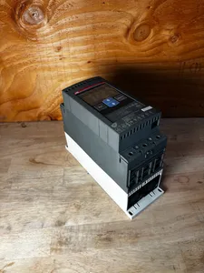 Controlador de Motor Integrado PSE 1SFA897101R7000 PSE18-600-70, Rango Eficiente de 18A, 400V 690V, Amplia Experiencia Técnica - Product Image 4