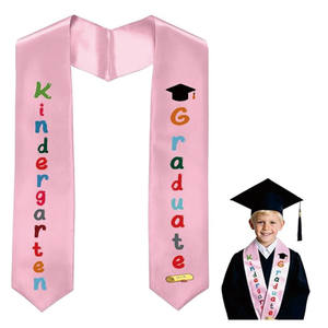 Meisjes kleuterschool afstudeer nekwarmeren klasse van 2026 lang zijden letterpatroon - Product Image 4