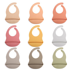 Bavoirs pour bébé en silicone souple imperméable OEM, bavoirs pour nourrissons avec bouton, sans produits toxiques, pour l'alimentation des bébés et des enfants - Product Image 4