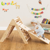 Structure d'escalade intérieure en bois moderne pour les tout-petits et les enfants d'âge préscolaire