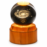 Lampe de Nuit LED Premium en Forme de Boule de Cristal 3D, Gravée au Laser Stéréoscopique (Élan/Cerf), Vente en Gros OEM, pour Décoration de Bureau et Cadeau de Fêtes