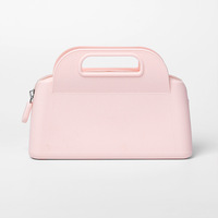 Tas perlengkapan mandi ritsleting serbaguna untuk wanita tas Makeup genggam kosmetik silikon lembut dengan Logo penyimpanan rumah dekoratif