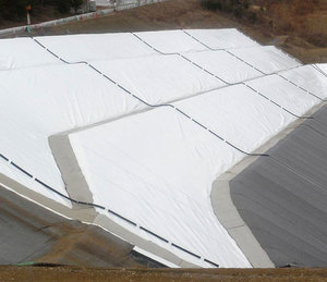 Géotextile non tissé aiguilleté haute perméabilité 100-400 GSM pour couverture de <span class=keywords><strong>drainage</strong></span> et enveloppement de tuyaux perforés - Product Image 1