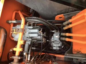 Hitachi Zx70 excavadoras usadas Hitachi Zx70 mini excavadora usada Máquina de 7 toneladas sobre orugas Hitachi 70 horas bajas CE para la venta - Product Image 4