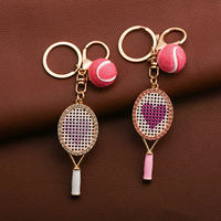 Porte-clés personnalisé mignon en forme de mini raquette de tennis, avec strass, cœur, balle de tennis et pompon, breloque de sac avec fermoir mousqueton pour les amateurs de sport