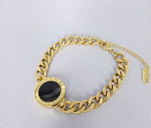 Bracelet tendance en acier inoxydable plaqué or 18 carats avec chiffres romains noir et blanc, style chaîne cubaine, pour femme et unisexe - Product Image 4