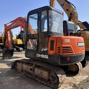 Mini-excavatrice sur chenilles Doosan DH55-V d'occasion, compacte, peu d'heures de fonctionnement, bon état, à vendre, petite excavatrice en bon état - Product Image 3