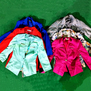 KINGAAA Ukay二手女式外套散装混装彩色夹克外套冬季清洁出口优质包 - Product Image 1