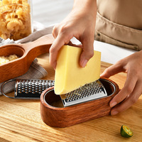 Râpe à fromage en acier inoxydable Begonia Wood avec boîte de rangement pour melon, fruits et légumes, de qualité alimentaire