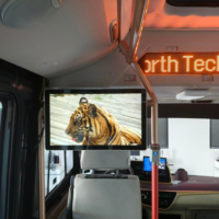 Bus magnétique QLO19-AH du nord Affichage d'informations sur les passagers LCD Moniteur LCD de bus Écran numérique Annonce d'arrêt de bus