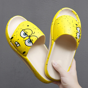 HappyChina Nuova Tendenza Moda Zoccoli con Stampa Cartoon Antiscivolo Graffiti Ciabatte Estive <span class=keywords><strong>Scarpe</strong></span> da Uomo per Nuovi Stili - Product Image 3