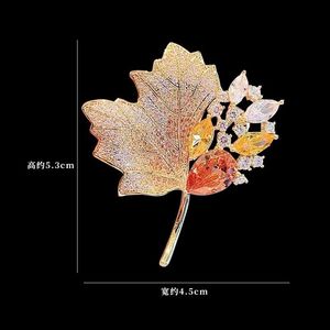 Maple Leaf Brooch Rhinestone Gradient Zinc Alloy Party Jewelry Accessory Corsage Fashion Brooches - Product Image 3