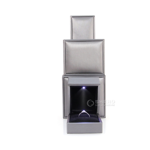 Boîte à bijoux en cuir PU pour ranger bracelets, pendentifs, boucles d'oreilles et bagues, étui à motif carré pour une organisation pratique - Product Image 1