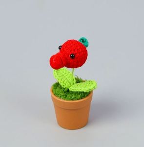 Miniatura all'uncinetto del Fiore Mangia-Uomini di Sagittario, Decorazione da Scrivania o Auto, Piccolo Regalo per Studenti - Product Image 5
