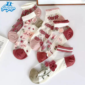 थोक क्रिस्टल ग्लास रेशम का फूल पैटर्न गर्मियों में पतली महिलाओं के टखने के मोजे - Product Image 1