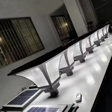 Современная Популярная оптовая продажа Светодиодная Солнечная лампа для сада IP65 Номинальная Солнечная дорожка освещения для сада уличное солнечное светодиодное освещение