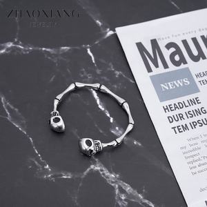 Bracelets manchette en acier inoxydable avec design tête de mort et squelette pour femmes, breloques en vrac argentées - Product Image 3