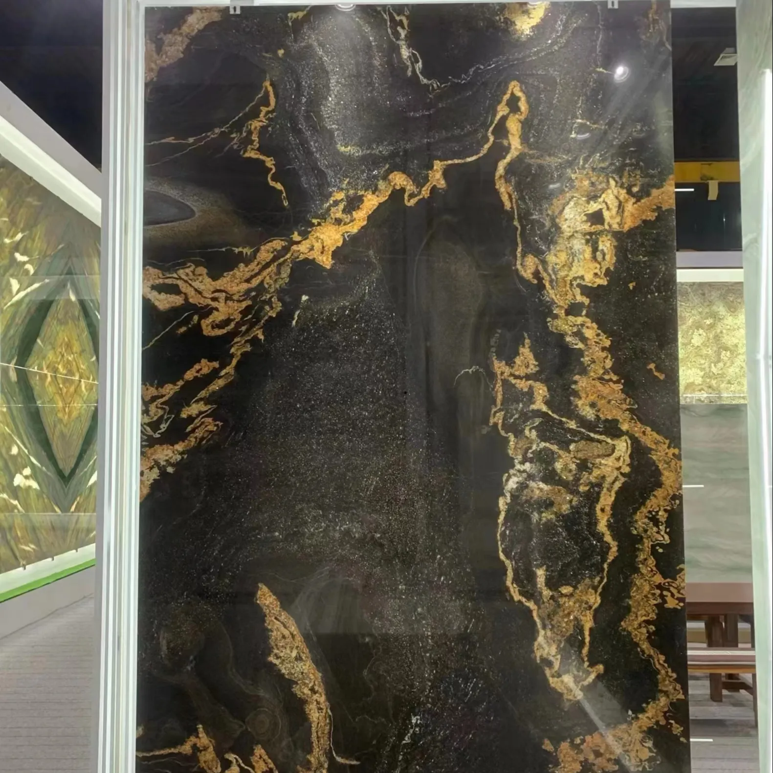 2022 hochwertige polierte Bodenfliesen Universal Schwarz gold Granit Arbeits platte Hintergrund Universal Schwarz Gold Granit