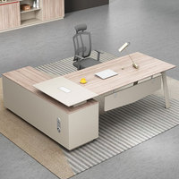 Bureau de direction en forme de L, table de travail contemporaine avec armoire latérale, plateau pour clavier rétractable, trou de gestion des câbles