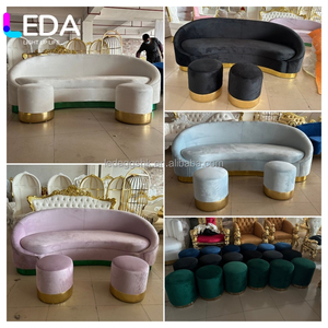 Taburete Otomano Redondo de Terciopelo Blanco LEDA con Base de Metal Dorado, Puff Cilíndrico para Alquiler en Eventos y Bodas, Taburete Decorativo de Lujo - Product Image 2