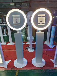 แท่นวาง selfie สำหรับ iPad พร้อมไฟเ<span class=keywords><strong>ต</strong></span>ิม LED รีโมทคอนโทรลปุ่มขา<span class=keywords><strong>ต</strong></span>ั้งสำหรับมีเดียภาพแยกทำจากโลหะ - Product Image 5