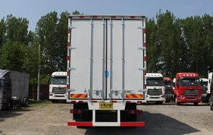 Howo Factory 18 Ton <span class=keywords><strong>4X4</strong></span> Nuevo camión pesado para almacenamiento en almacén Combustible diésel Transmisión automática Dirección derecha <span class=keywords><strong>Precio</strong></span> bajo Venta - Product Image 3