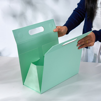 Boîte pliante en papier de forme triangulaire, fabricant, logo personnalisé, emballage cadeau avec poignée magnétique, boîtes cadeaux de luxe pour soins de la peau