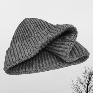 OEM/ DIY adulto negro de alta calidad elegante corto sin borde de punto cabaña cráneo gorro para el invierno - Product Image 6