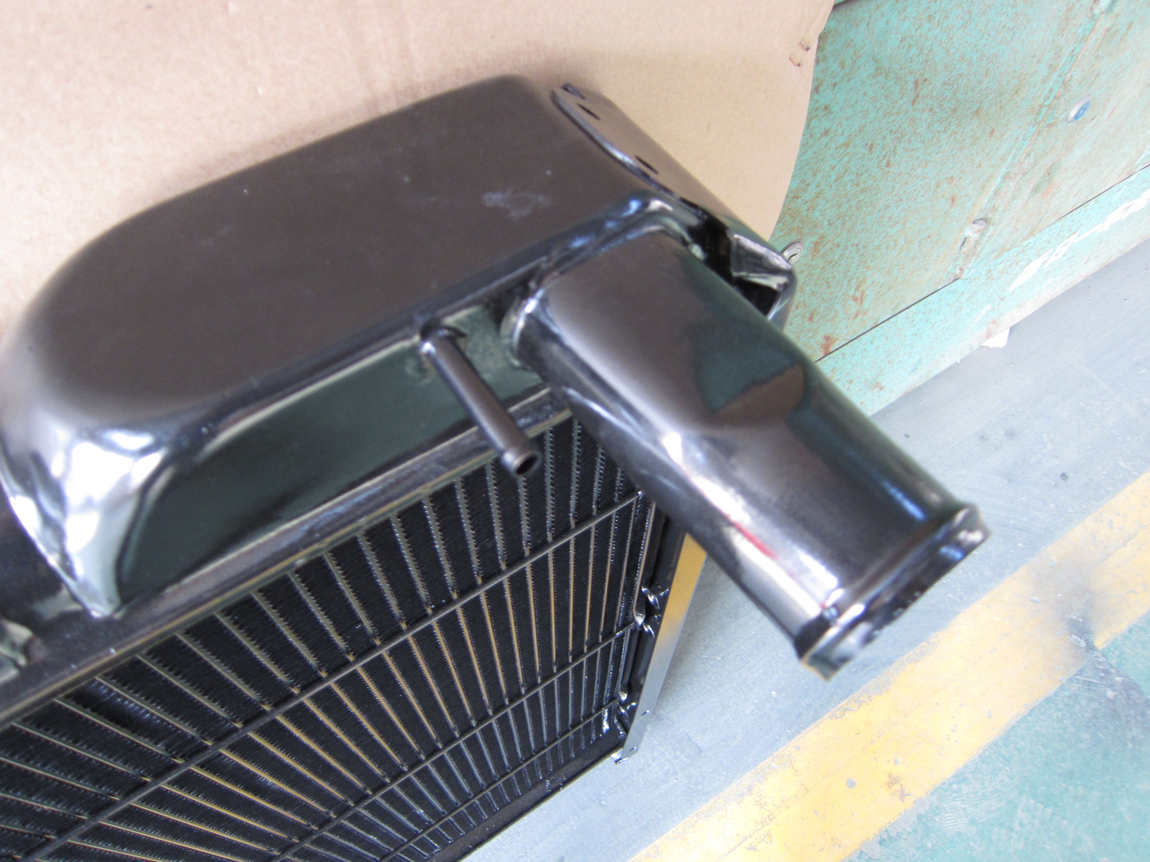 21400-02Z73 Radiator for UD Trucks - Durable & Efficient
