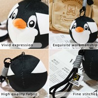 Porte-clés en peluche rond en forme de pingouin OEM ODM avec bec brodé en 3D, cordon robuste, accessoire pour sac