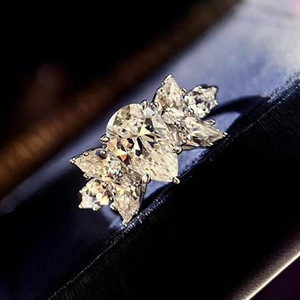 Anello con Cristallo a Goccia per Donne, Accessorio Minimalista di Moda per Uso Quotidiano - Product Image 2
