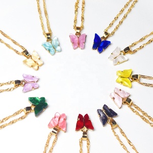 Set di Gioielli alla Moda con Collana a Farfalla, Ciondolo in Lega, Resina e Acrilico, Charm Dorato Blu Rosa, Collana Animale in Acrilico - Product Image 1
