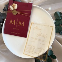 Invitation de Quinceañera Perle Bourgogne avec Enveloppe Imprimée Or, Carte de Faveur Noire et Blanche pour Anniversaire de Mariage pour les Invités