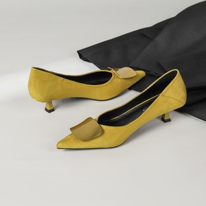 Escarpins à bout pointu pour femme, talon chaton, en velours, avec boucle carrée en métal doré, à enfiler, pour le bureau, les tenues habillées, les affaires, les soirées, talons hauts - Product Image 4