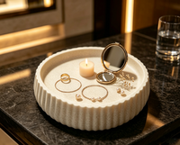 Plateau à Bijoux et Récipient à Objets en Résine Cannelée Ronde de Luxe Blanc Cassé, Idéal pour Coiffeuse et Entrée – Nouvelle Collection à Succès