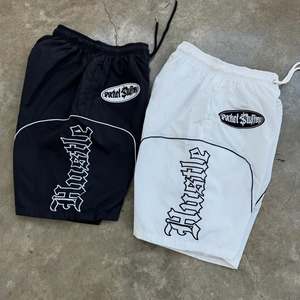 <span class=keywords><strong>Tuta</strong></span> da <span class=keywords><strong>uomo</strong></span> in Nylon 100% personalizzata-stile Vintage Street con serigrafia, <span class=keywords><strong>pantaloncini</strong></span> in Nylon traspirante, stile estivo - Product Image 3