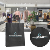 Sacs en papier noir imprimés sur mesure Boutique Emballage en papier pour achats au détail Sac en papier kraft à emporter sur mesure avec poignée