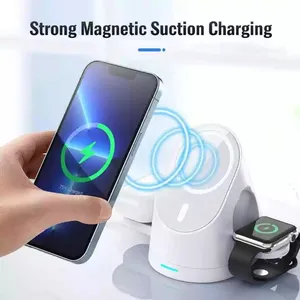 Tiktok Magnetic 3 In 1 Fast Wireless Dock Charger Stand for Iphone Apple Watch Qi15w充電器ドック折りたたみ式の新製品