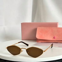 Lunettes de soleil tendance à monture carrée en métal avec verres dégradés or orange, protection UV, pour unisexe, utilisation en extérieur