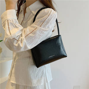 Elegante y versátil bolso plateado para axilas, bandolera de hombro con diseño de nicho para mujer - Product Image 4