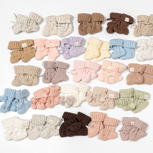 Offre Spéciale personnalisé Crochet <span class=keywords><strong>tricot</strong></span> bébé chaussons bio coton infantile nouveau-né bébé chaussettes de sol - Product Image 1