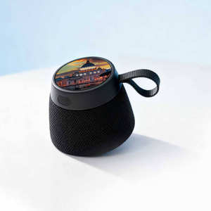 Enceinte sans Fil Magnétique 5W avec Logo LED Personnalisable, Mains Libres TWS, Dragonne en Nylon et Anneau Magnétique pour Fixation Murale Téléphone - Product Image 1