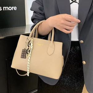 0901 Logo personalizzato all'ingrosso OEM nuovo <span class=keywords><strong>argento</strong></span> carino a buon mercato ragazze adolescenti nere crea la tua borsa in pelle PU - Product Image 6