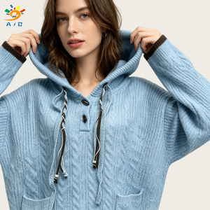 AJB Vente en gros <span class=keywords><strong>Pull</strong></span> tricoté à col en V et à <span class=keywords><strong>capuche</strong></span> pour <span class=keywords><strong>femme</strong></span>, coupe ample, avec boutons et lanières décoratives, collection Automne Hiver 2026, style décontracté - Product Image 4